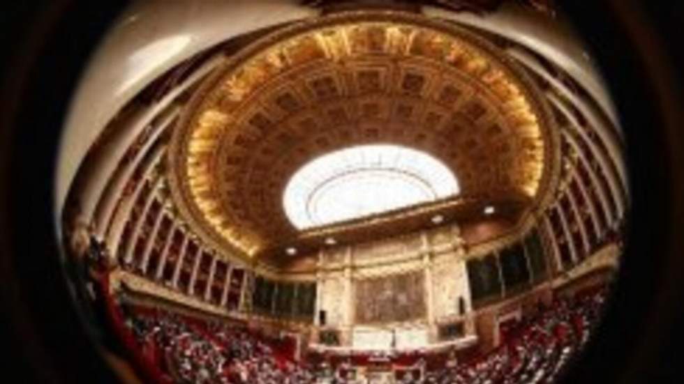 Dix députés français réclament la suppression des nombreux avantages des élus Dix députés français réclament la suppression des nombreux avantages des élus