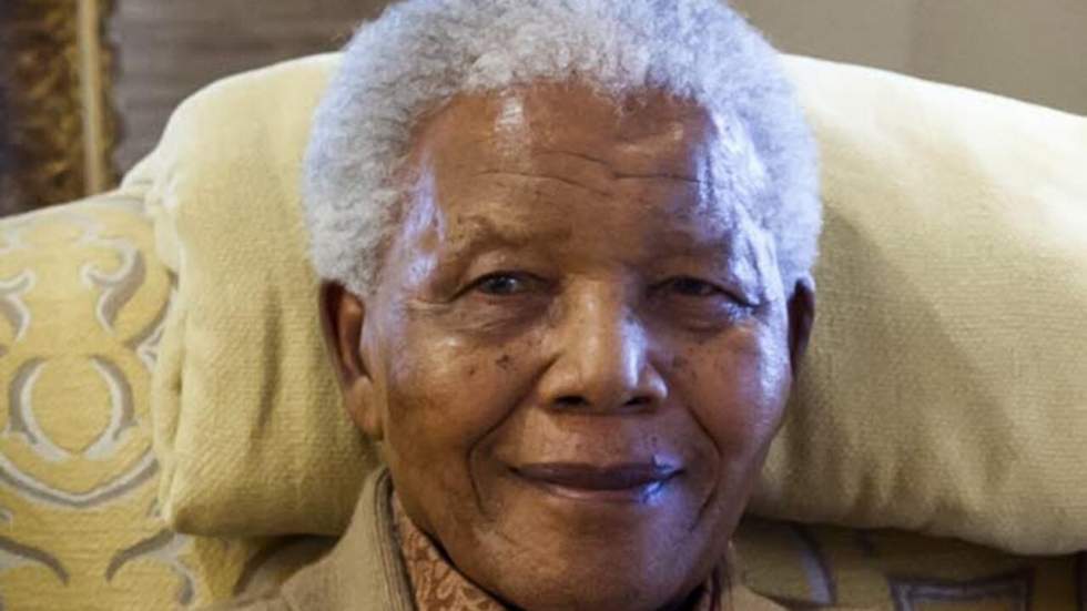 Pretoria dément que Mandela soit plongé dans "un état végétatif"