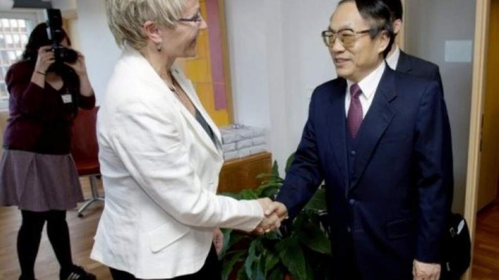 L'ex-ministre chinois des Chemins de fer condamné à mort "avec sursis" L'ex-ministre chinois des Chemins de fer condamné à mort "avec sursis"