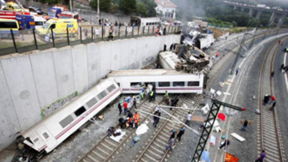 Espagne : selon "El Pais", le train dépassait largement la vitesse autorisée