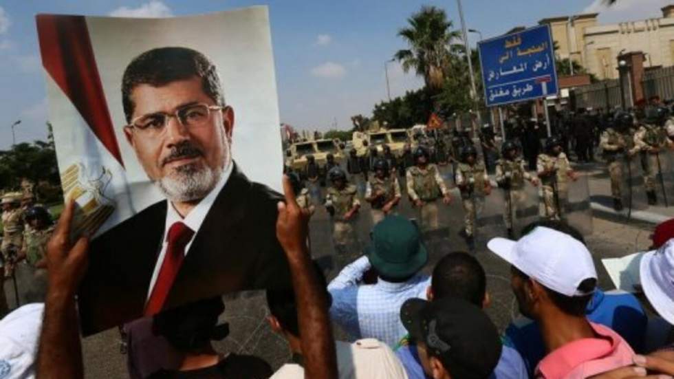 Mohamed Morsi placé en détention pour ses liens avec le Hamas