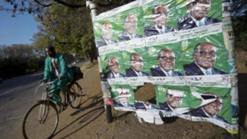 Présidentielle : le camp Mugabe revendique la victoire avec "70% à 75% des voix"