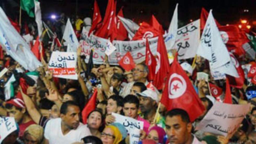 Manifestation massive à Tunis à l'appel des islamistes d'Ennahda