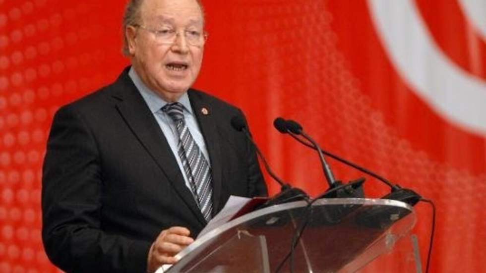 L'Assemblée constituante tunisienne suspend ses travaux