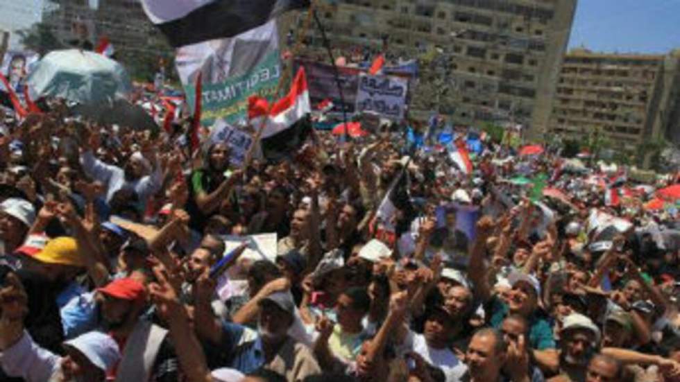 Manifestations monstres des pro-Morsi en Égypte, nouveaux heurts avec la police