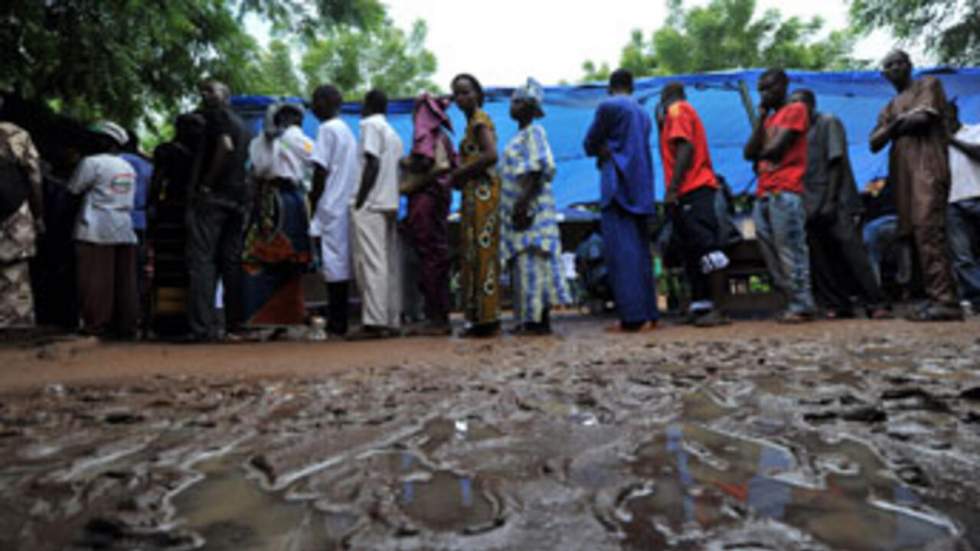 Le vote des Maliens pour un nouveau président perturbé par la pluie