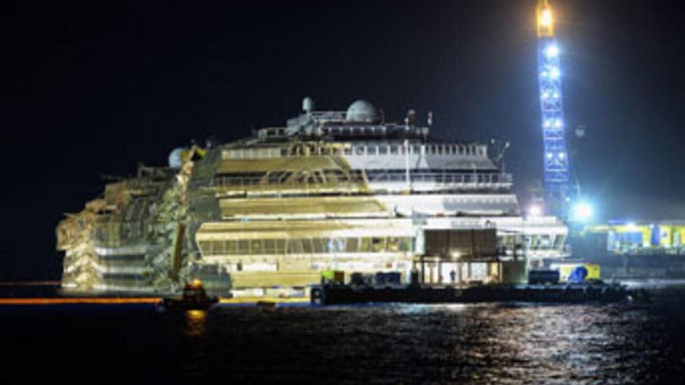 En images : le redressement de l'épave du Costa Concordia