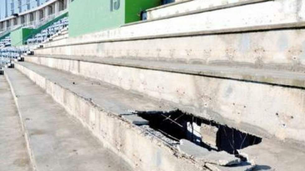 Alger : polémique après la mort de deux supporters dans un stade Alger : polémique après la mort de deux supporters dans un stade