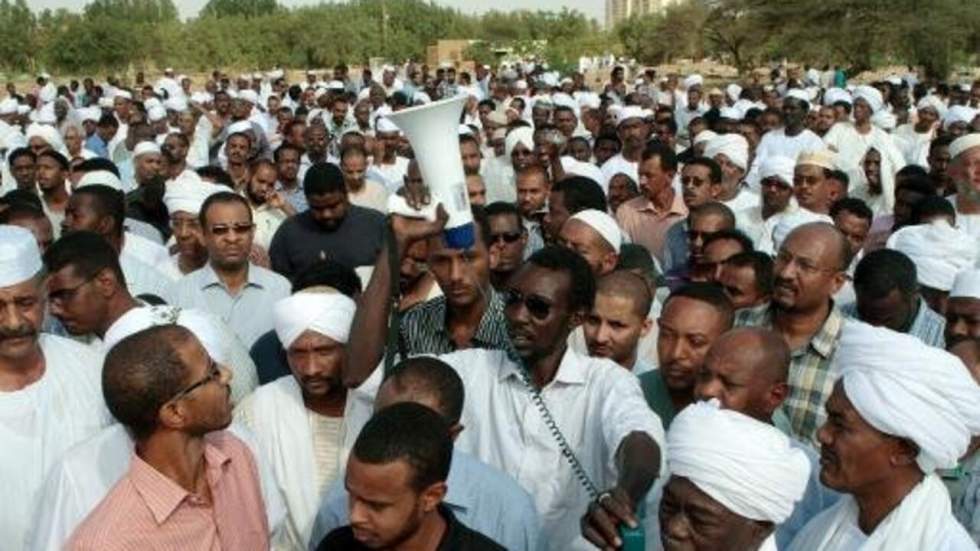 Soudan : face à la colère populaire, Khartoum promet d'augmenter les salaires