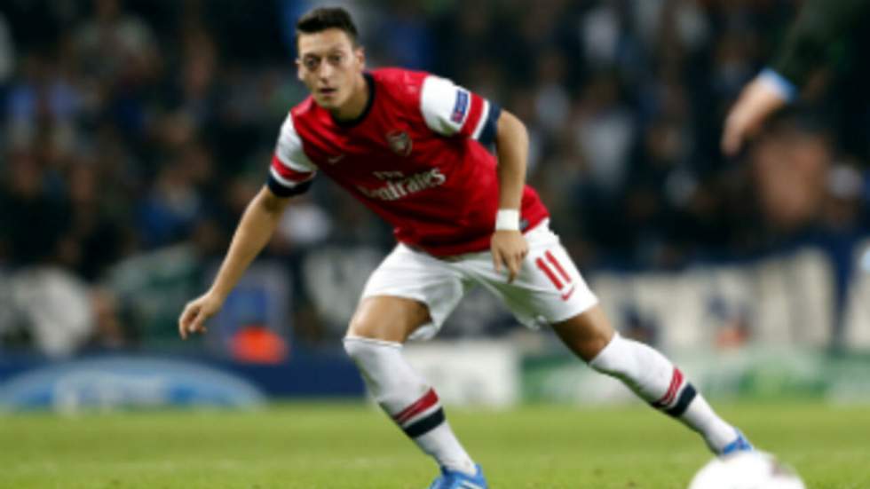 Le magicien Mesut Özil fait briller Arsenal