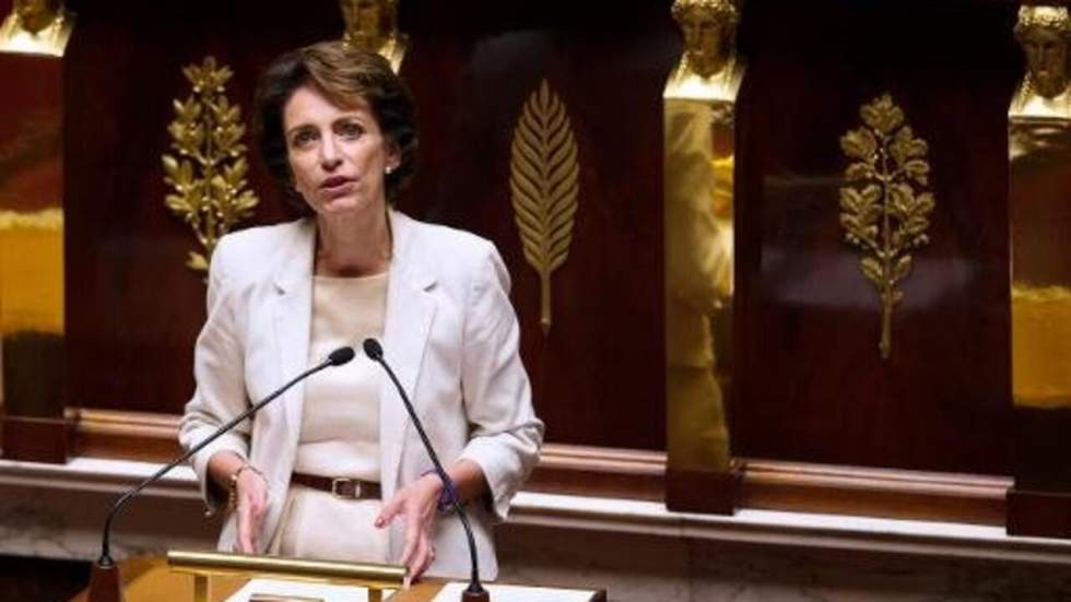 Les députés français adoptent de justesse le projet de réforme des retraites