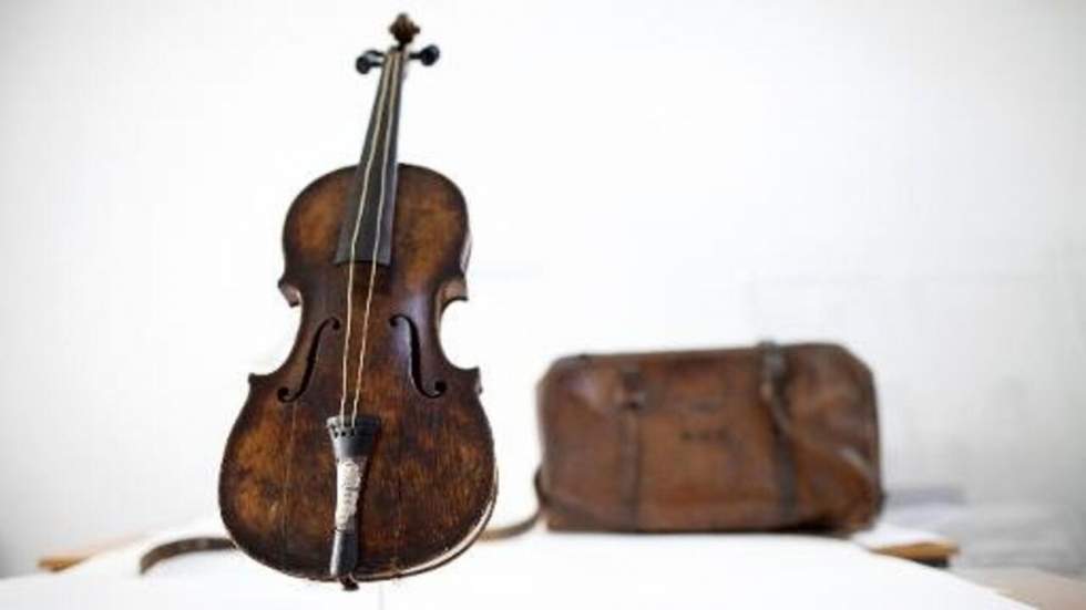 Le violon du "Titanic" adjugé pour plus d’un million d’euros Le violon du "Titanic" adjugé pour plus d’un million d’euros