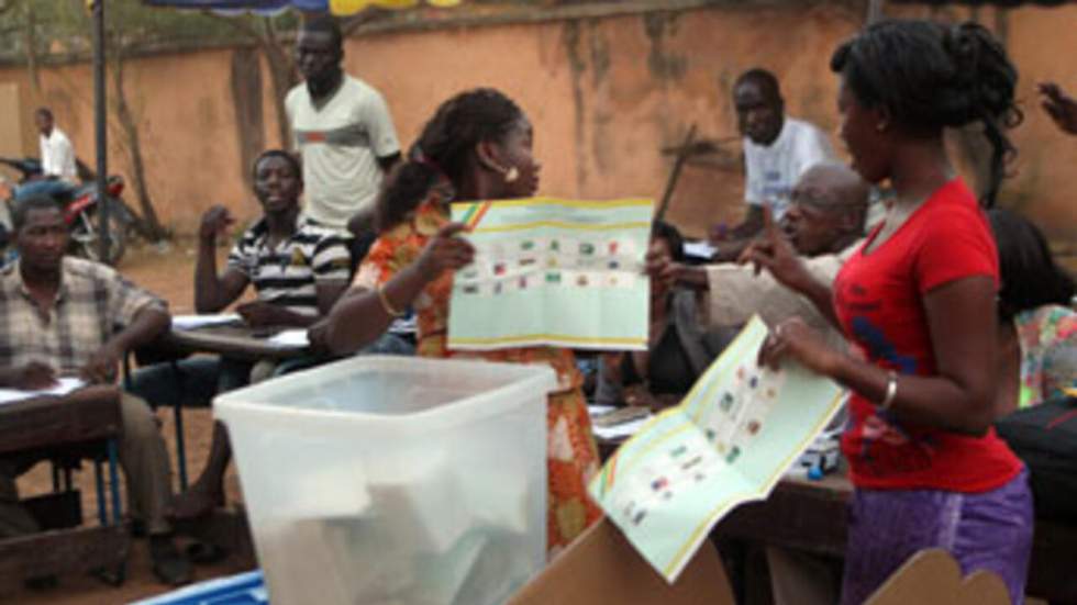 Législatives au Mali : un vote dans le calme mais sans ferveur