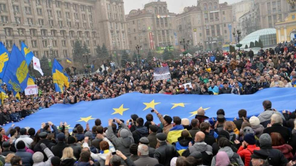 Ukraine : quatrième semaine de manifestations, Washington menace de sanctions