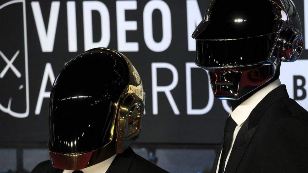 Le duo français Daft Punk rafle tout aux Grammy Awards Le duo français Daft Punk rafle tout aux Grammy Awards