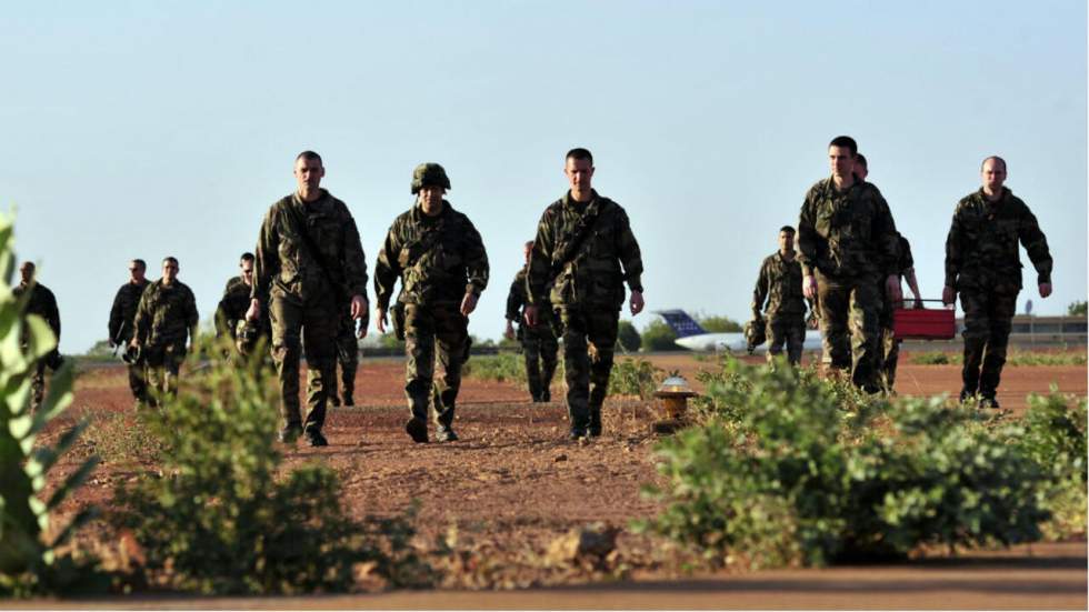 La France confirme qu'elle restera le gendarme du Sahel