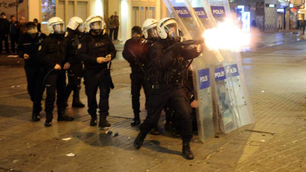 La police turque disperse une manifestation contre la surveillance d'Internet