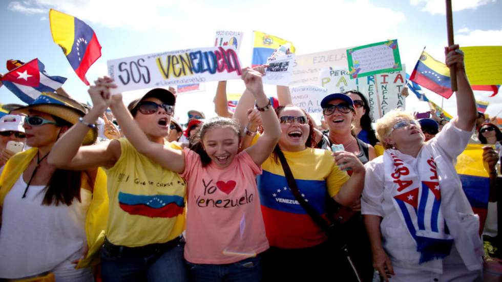 Les camps du pouvoir et de l'opposition manifestent au Venezuela