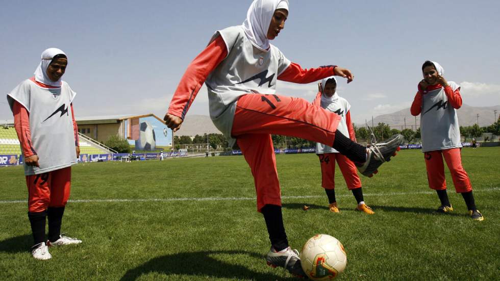 Le voile et le turban officiellement admis sur les terrains de football