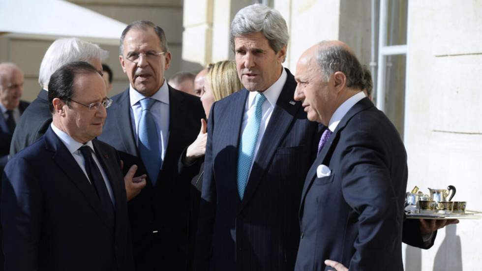 Ukraine : face à face entre Kerry et Lavrov à Paris