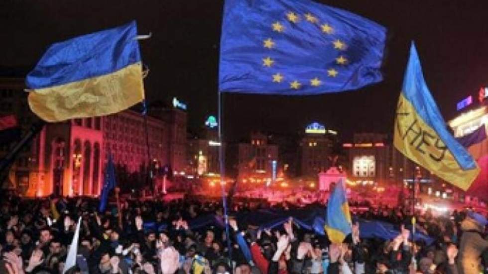 Kiev et Bruxelles scellent leur accord, la Crimée devient russe