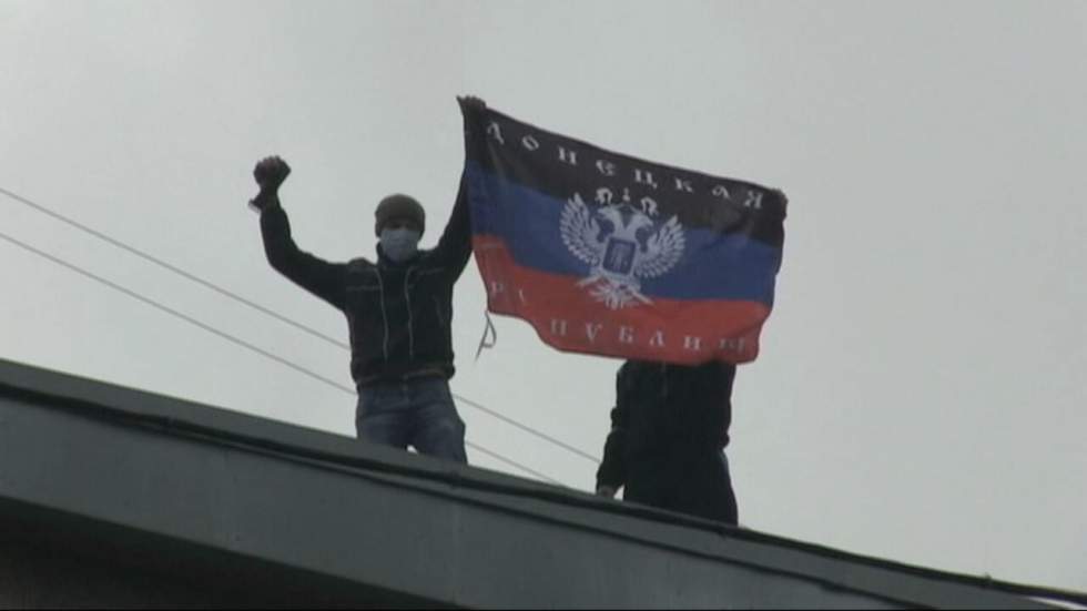 Reportage : à Horlivka, les insurgés s'emparent des bâtiments officiels Reportage : à Horlivka, les insurgés s'emparent des bâtiments officiels
