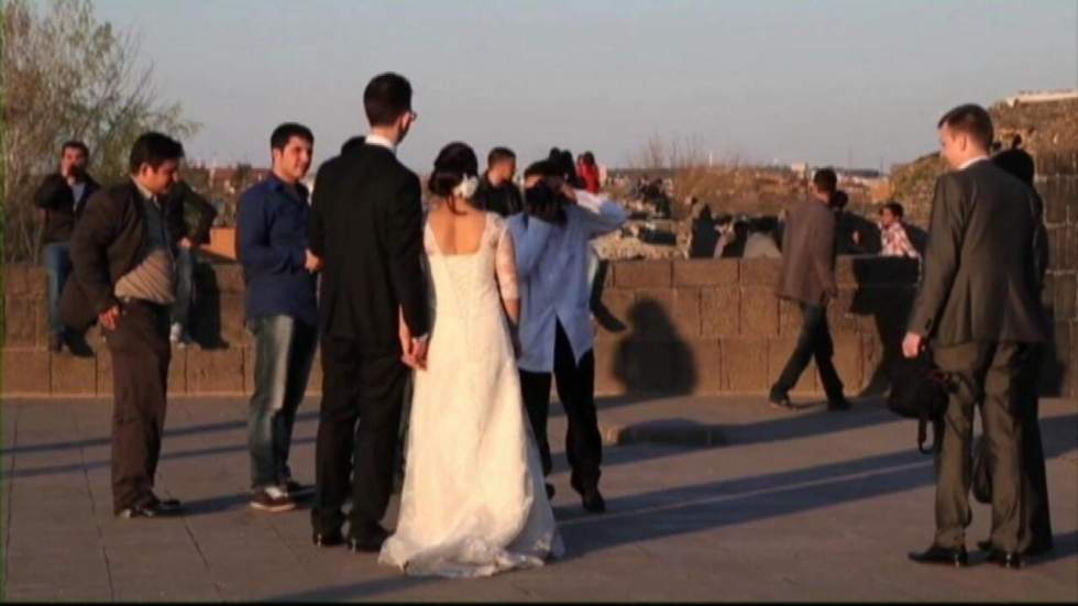Kurdistan turc : une maire se bat contre les mariages forcés Kurdistan turc : une maire se bat contre les mariages forcés