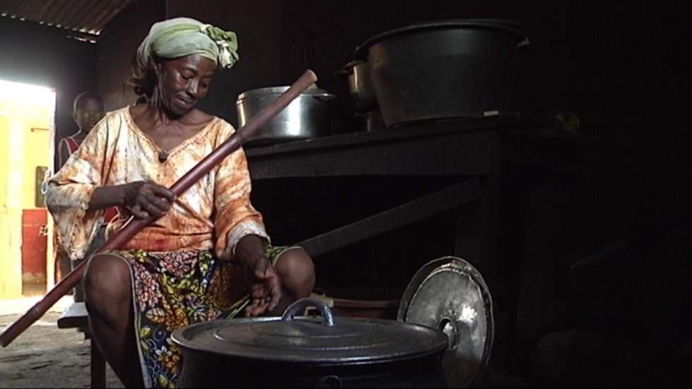 Repassage des seins, combat camerounais
