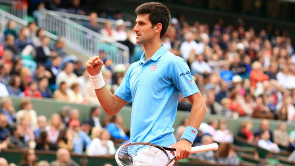 Novak Djokovic balaye Jo-Wilfried Tsonga en huitièmes