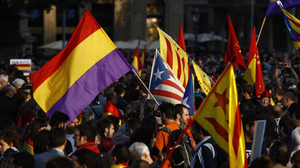 Les Espagnols dans la rue pour un retour à la République