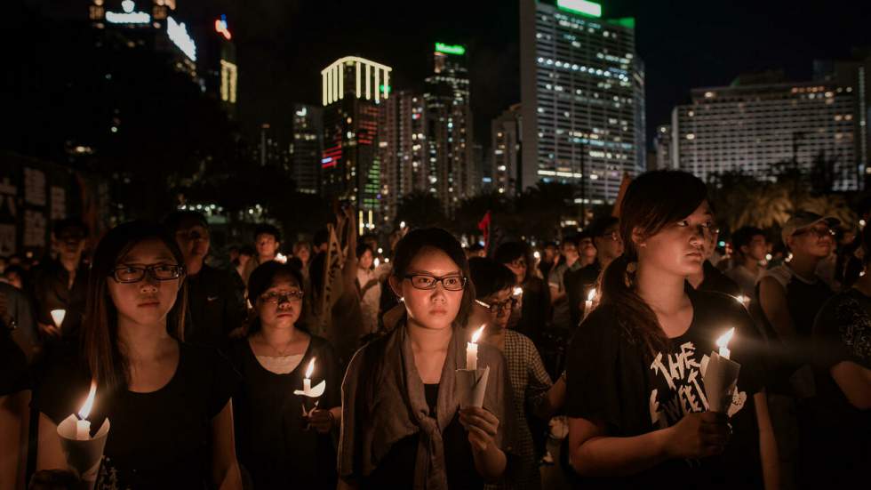 En images : à Hong Kong, la foule se souvient de Tiananmen