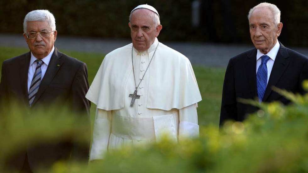 Au Vatican, Peres et Abbas ont prié pour la paix au Proche-Orient