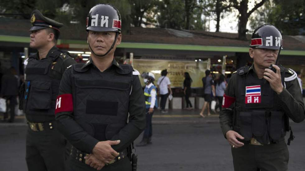 La junte thaïlandaise annonce la levée du couvre-feu