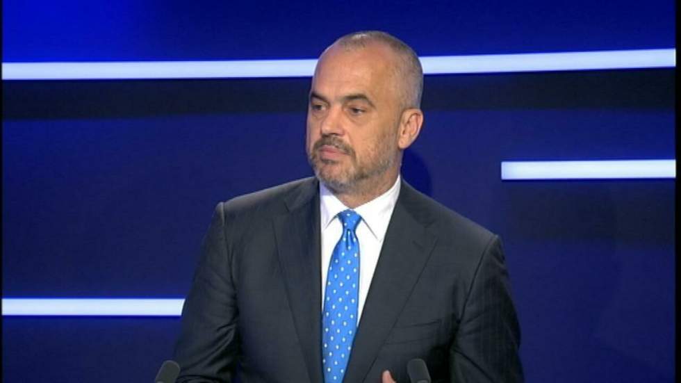 Edi Rama, Premier ministre albanais