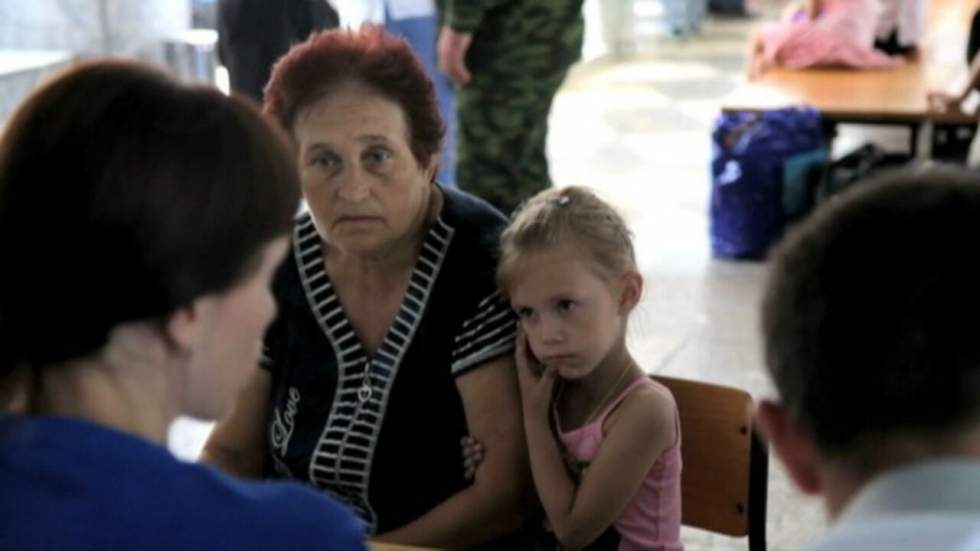 Vidéo : en Crimée, la solidarité s'organise autour des réfugiés ukrainiens