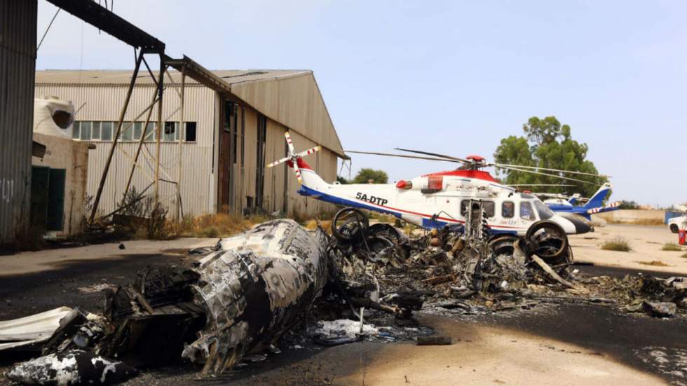 L’aéroport de Tripoli bombardé, les autorités évoquent une aide internationale