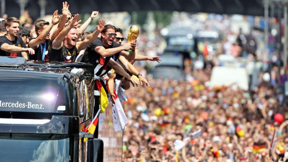 En images : le retour triomphal de la Mannschaft à Berlin