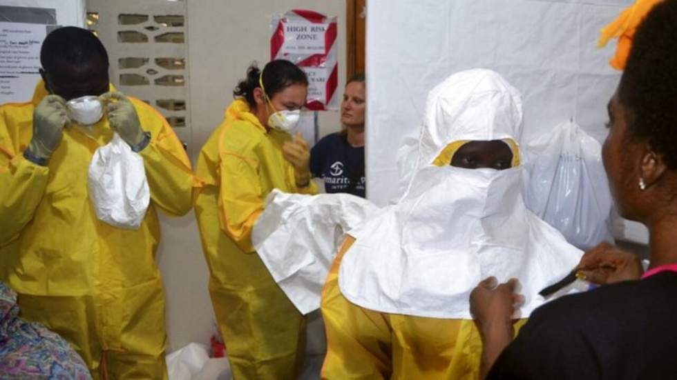 Ebola : le bilan atteint 887 morts, selon l'OMS