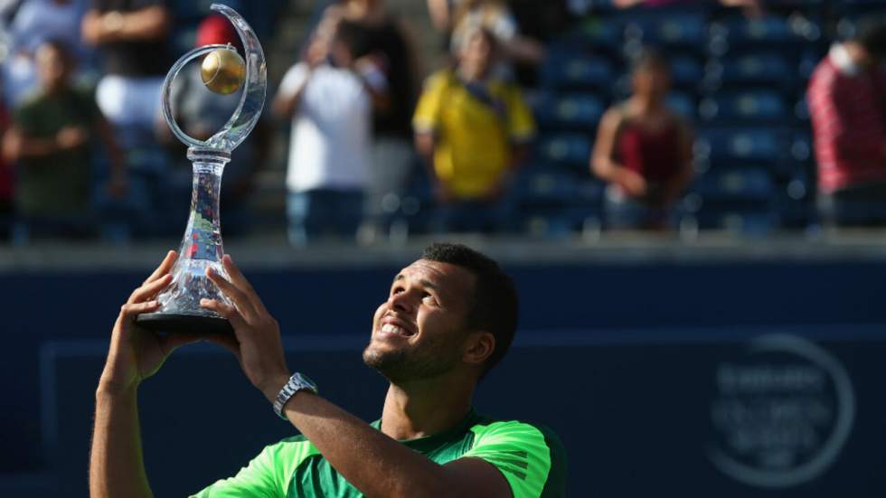 Masters 1000 de Toronto : Tsonga s'impose en finale face à Federer Masters 1000 de Toronto : Tsonga s'impose en finale face à Federer