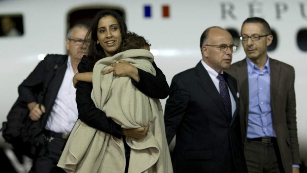 Jihad : une Française retrouve sa fillette, emmenée de force en Syrie Jihad : une Française retrouve sa fillette, emmenée de force en Syrie