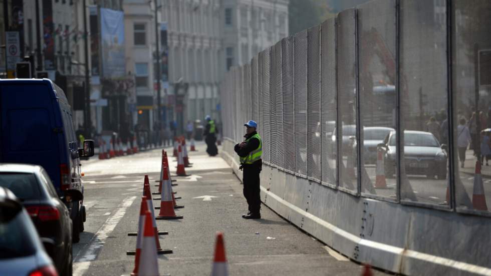 Immigration clandestine : Londres offre à Calais des "clôtures de sécurité" Immigration clandestine : Londres offre à Calais des "clôtures de sécurité"