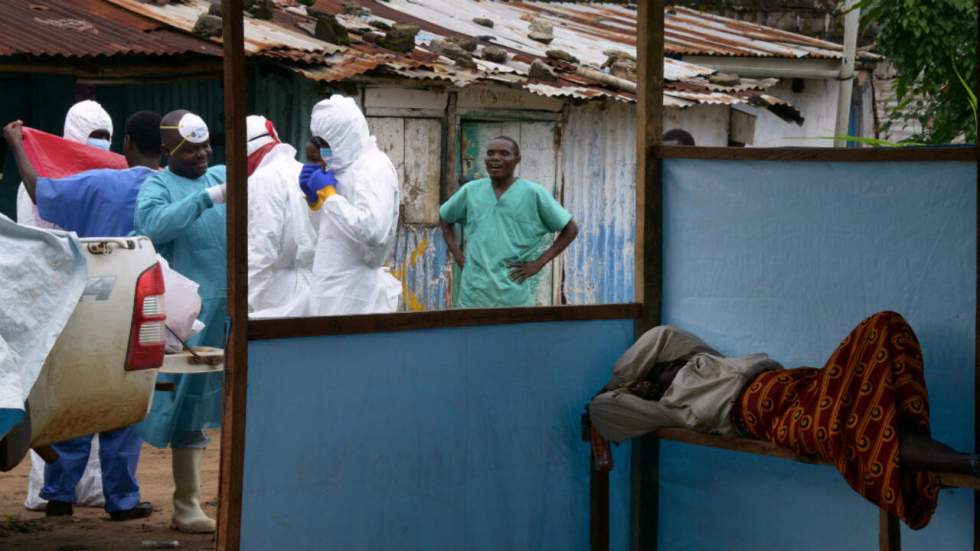 Ebola : après trois jours de confinement, la vie reprend en Sierra Leone