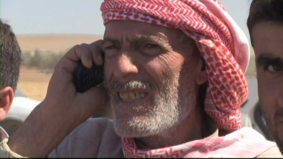 Les réfugiés kurdes de Turquie en contact permanent avec leurs proches de Syrie Les réfugiés kurdes de Turquie en contact permanent avec leurs proches de Syrie