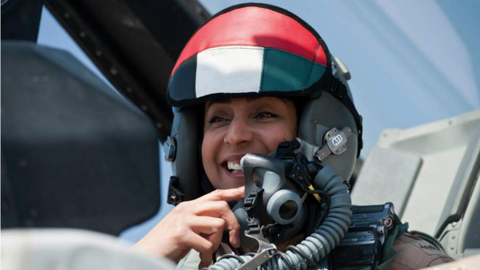 Mariam al-Mansouri, la pilote émiratie qui bombarde l’EI à bord d'un F-16