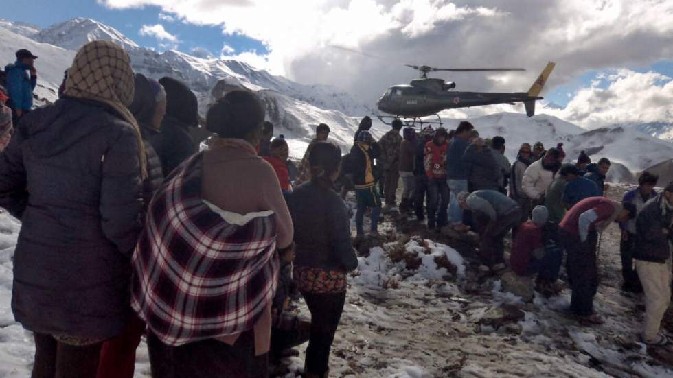 Tempête de neige meurtrière dans l'Himalaya Tempête de neige meurtrière dans l'Himalaya