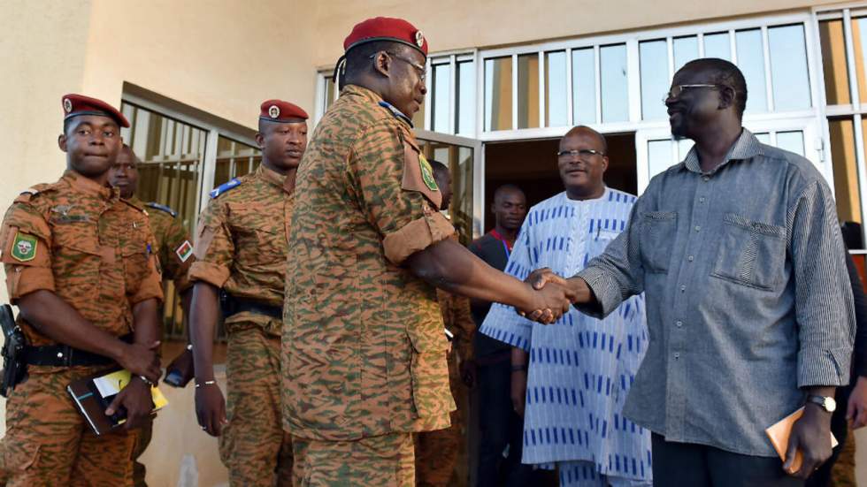 Un tandem civil-militaire pour assurer la transition à Ouagadougou ?