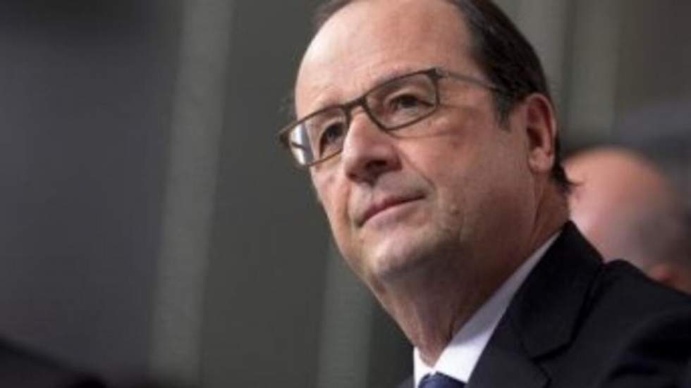 Ebola : Hollande, premier dirigeant occidental à se rendre en Guinée