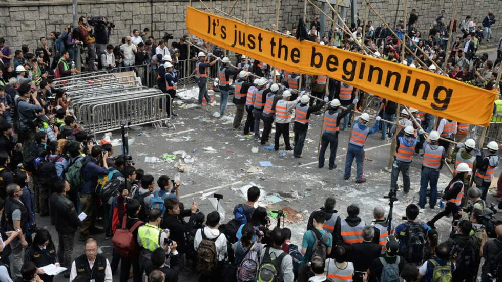 À Hong Kong, l'évacuation du principal site d'occupation a commencé