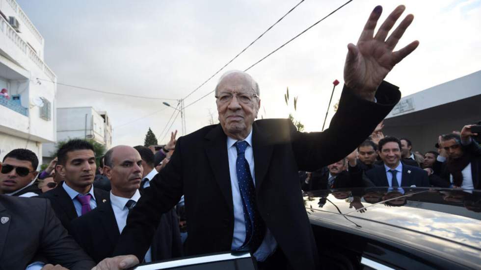 Essebsi revendique la victoire à l'élection présidentielle tunisienne Essebsi revendique la victoire à l'élection présidentielle tunisienne