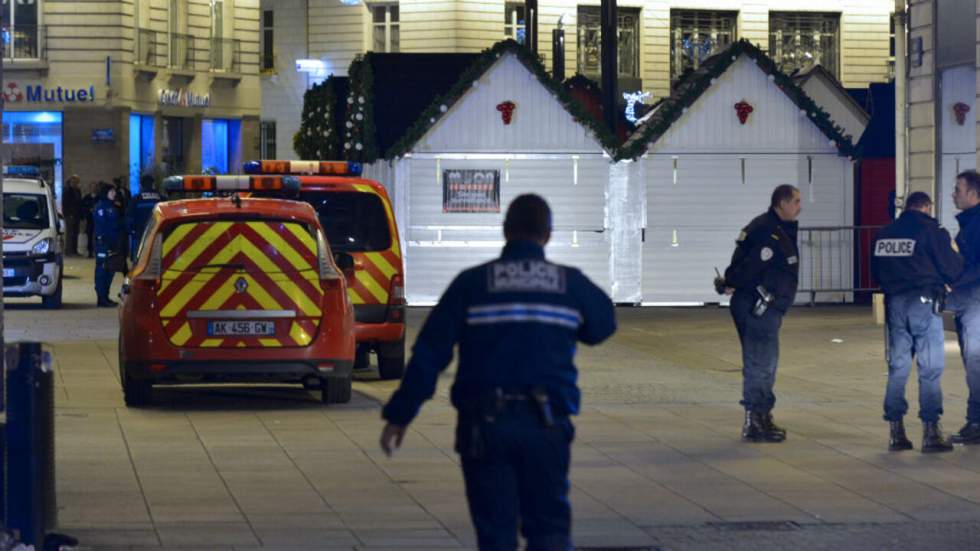 Dix blessés à Nantes après qu'une camionnette a foncé dans la foule